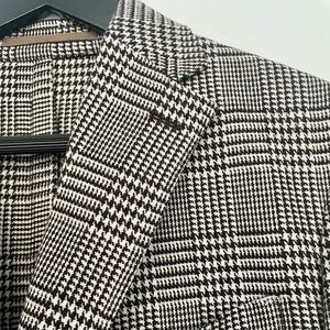 Eleventy Men’s brown Glen Plaid/Prince of Wales check blazer. Size 50eur/40us